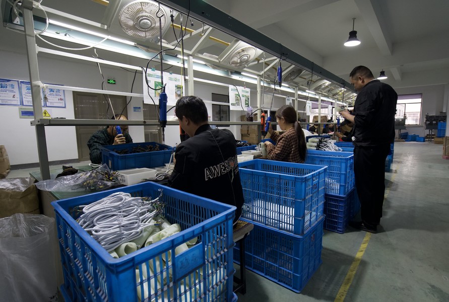 Ningbo Zhenpin Electrical Industry and Trade Co., Ltd. производственная линия производителя